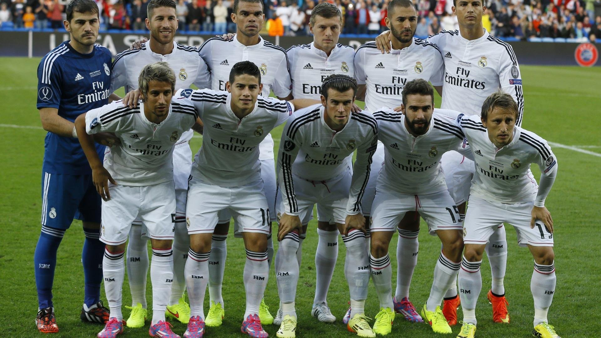 “千钧一发!终场前逆转大戏,观众掌声雷动”,千钧一发 台词